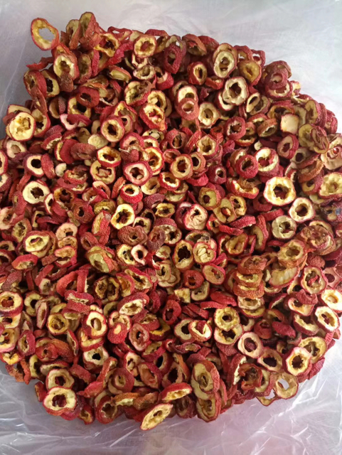 Té adelgazante con rodajas de fruta de espino